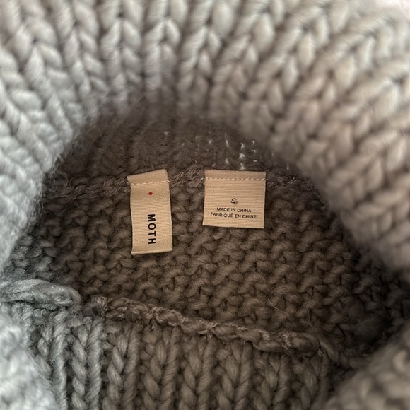 Moth for Anthropologie.  Cropped turtleneck knit sweater. Size Small. - Picture 4 of 5